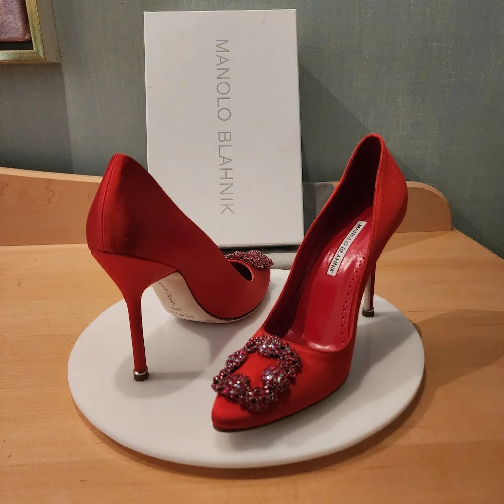 💯Authentic Manolo Blahnik HANGISI Red Satin Jewel Buckle Pumps - Picture 4 of 17